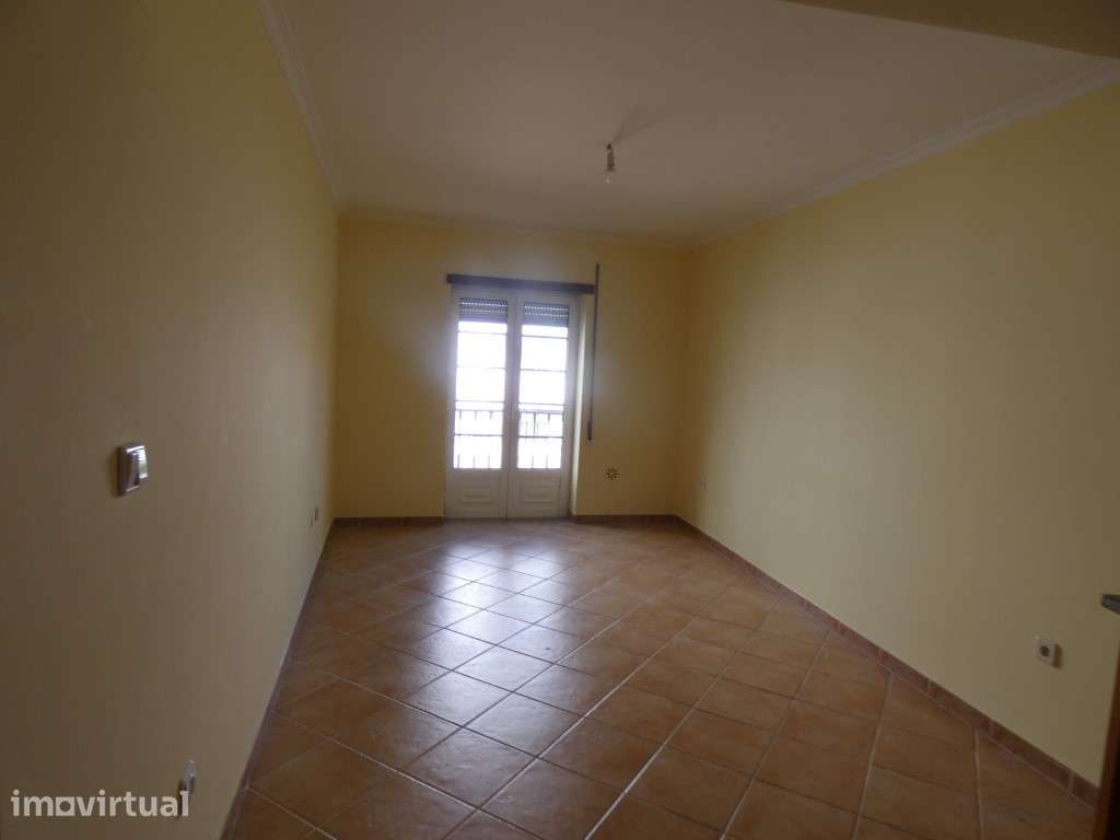 Apartamento 3 Assoalhadas Centro do Fundão 1º Andar - Grande imagem: 4/15
