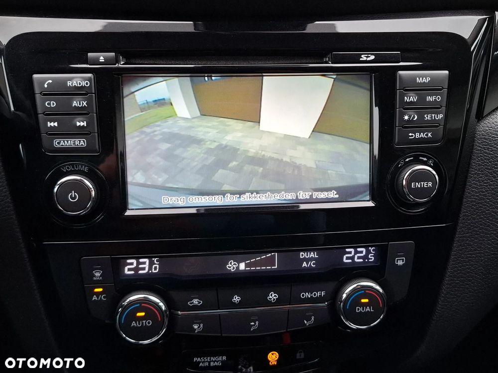 Nissan Qashqai 1.6 DCi Xtronic TEKNA - 10