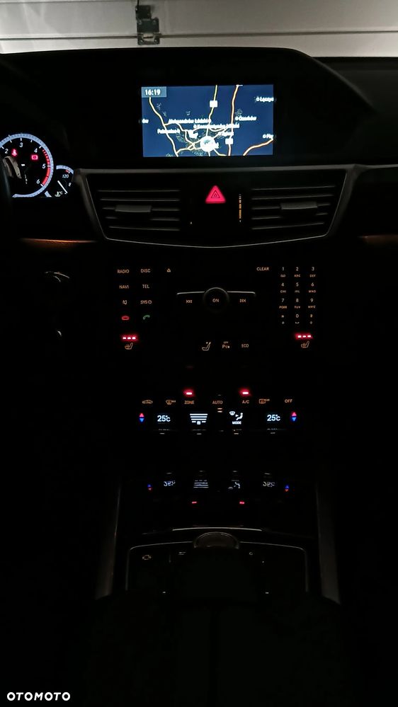 Mercedes-Benz Klasa E 220 CDI DPF BlueEFFICIENCY 7G-TRONIC - 9