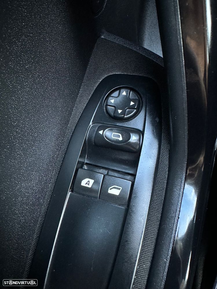 Peugeot 208 1.6 BlueHDi Active - 15