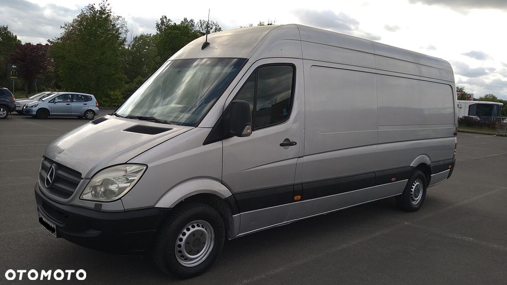 Mercedes-Benz Sprinter - 1