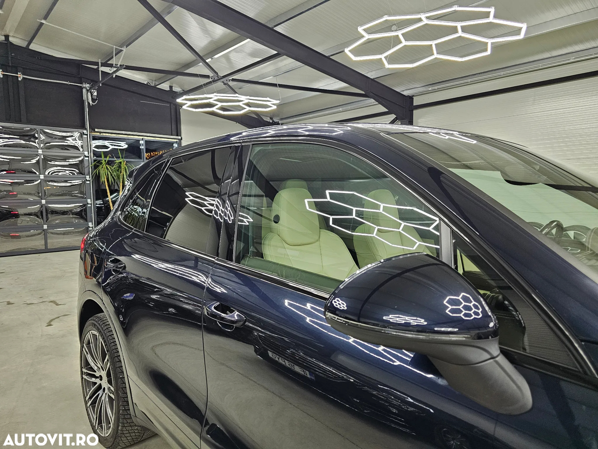 Porsche Cayenne S Hybrid Tiptronic S - 36