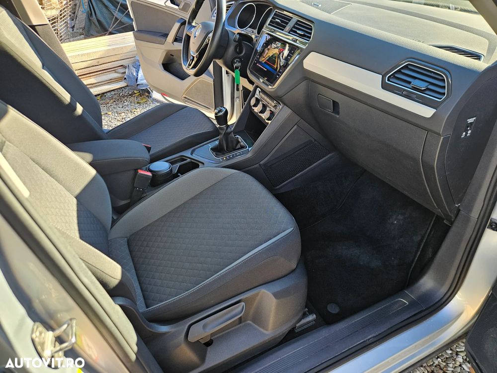 Volkswagen Tiguan - 11