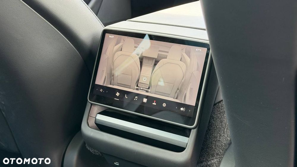 Tesla Model 3 - 23