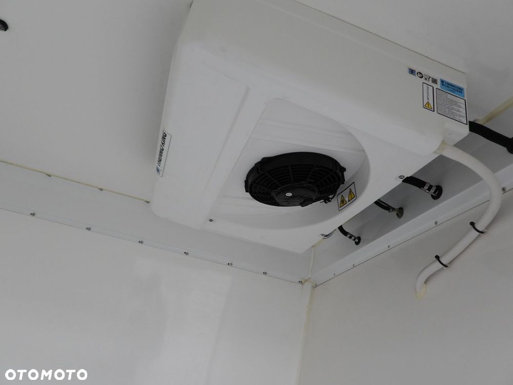 Iveco DAILY 35S14 FURGON CHŁODNIA -10*C ZASILANIE 230V TEMPOMAT AUTOMAT HI-MATIC KLIMATYZACJA  140KM - 23