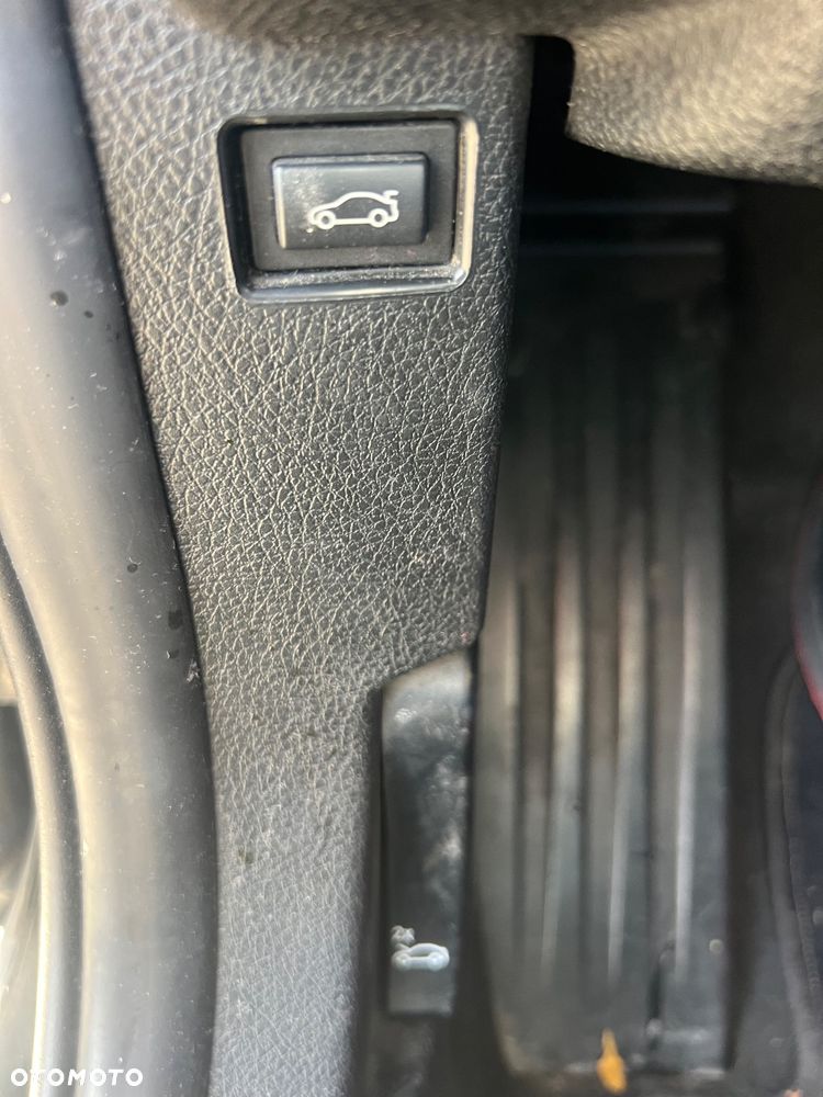 BMW Seria 3 320i xDrive - 28