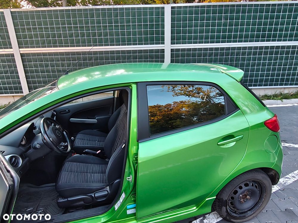 Mazda 2 - 6