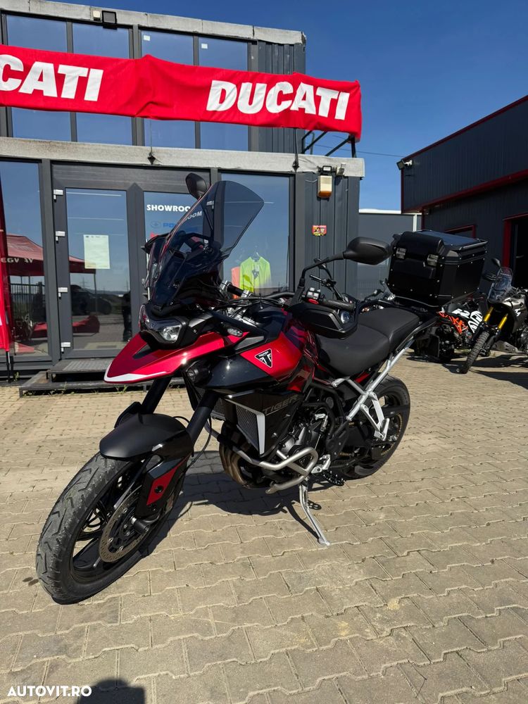 Triumph Tiger 900 - 8