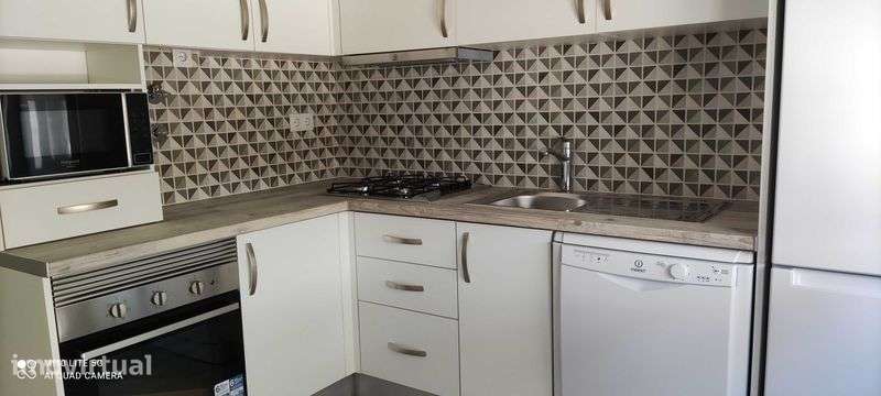 Apartamento T2 todo Remodelado na Baixa da Banheira - Grande imagem: 2/4