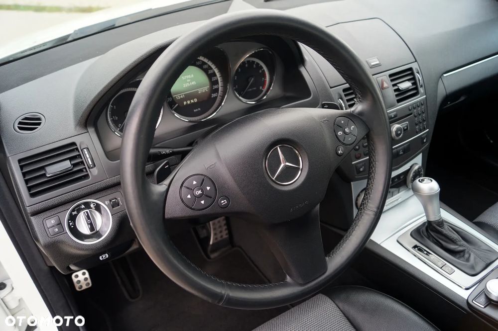 Mercedes-Benz Klasa C - 25