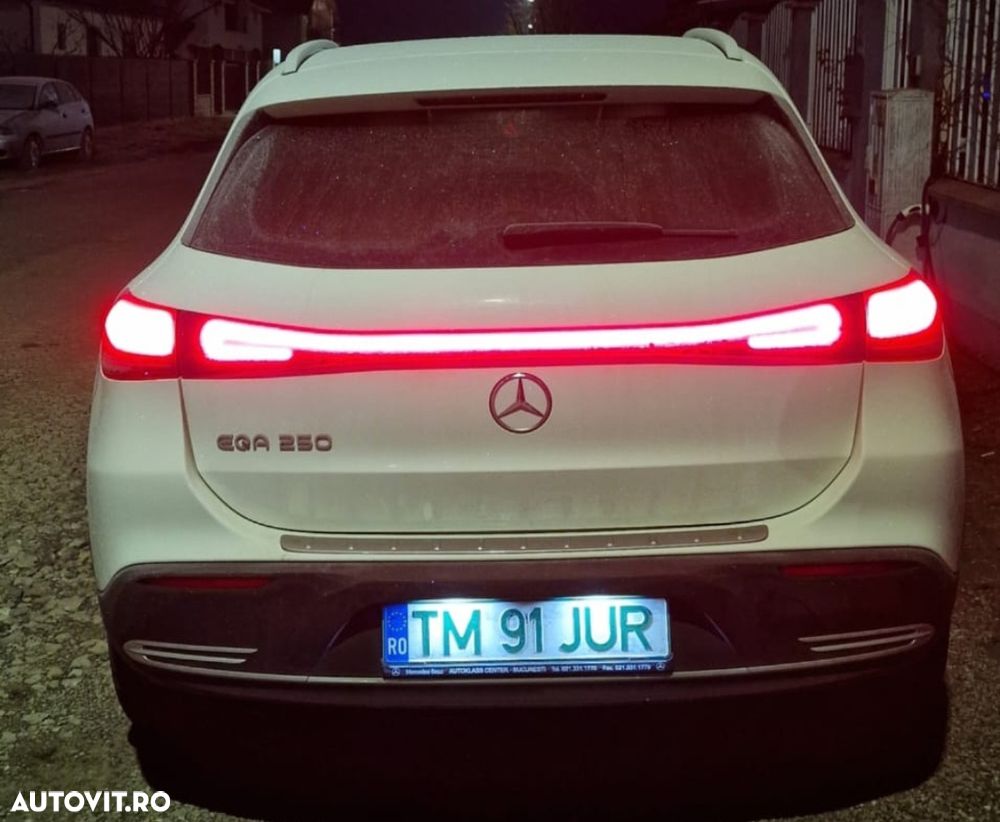 Mercedes-Benz EQA 250 - 10