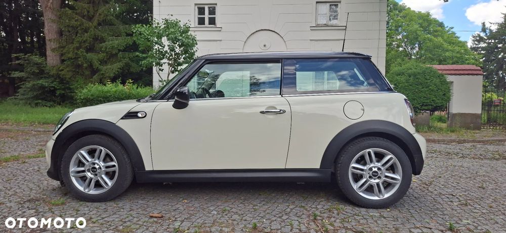 MINI Cooper Standard - 1