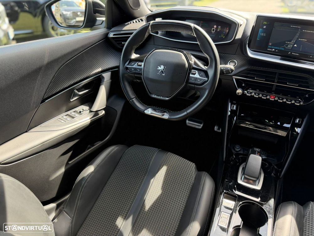 Peugeot e-2008 50 kWh GT - 21