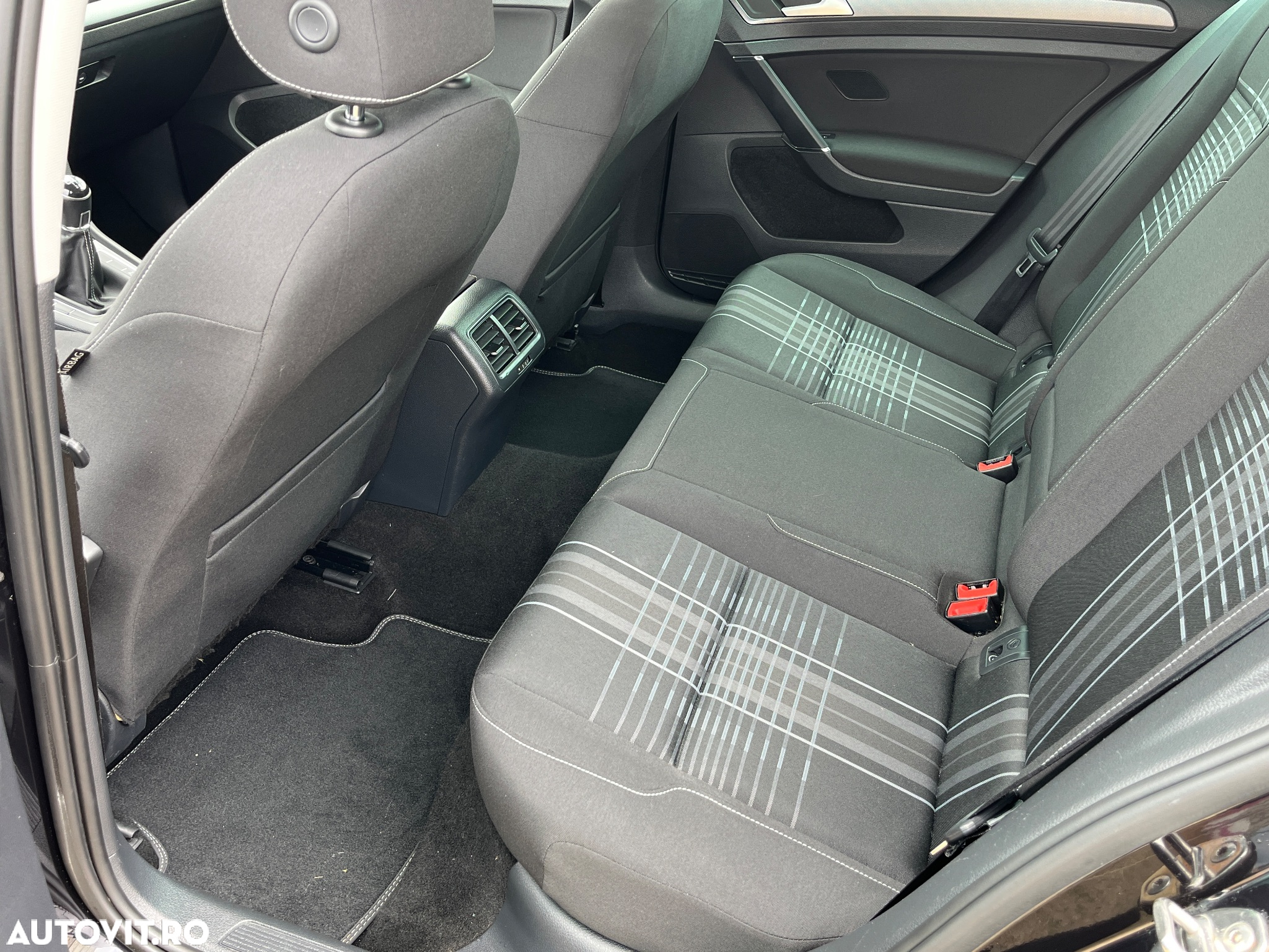 Volkswagen Golf 1.4 TSI ACT BlueMotion Technology Lounge - 9