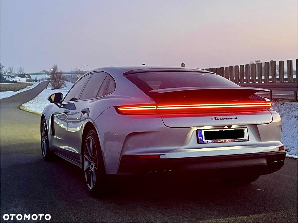 Porsche Panamera 4 - 12