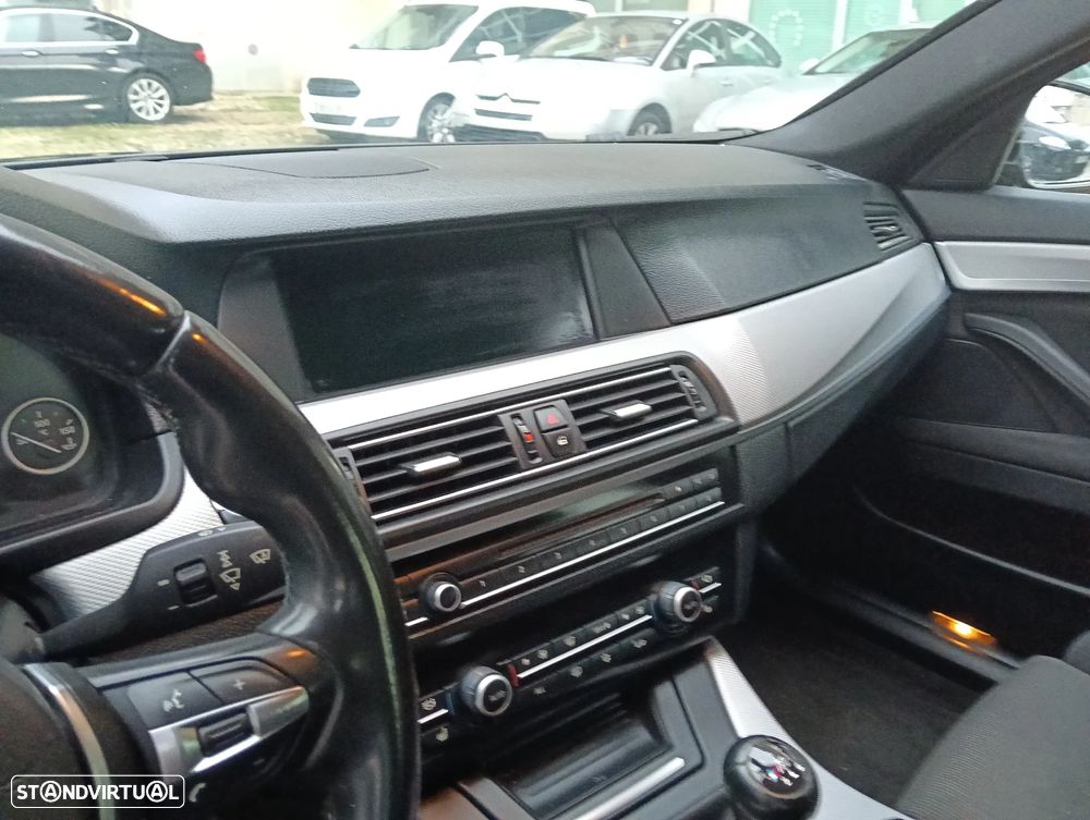 BMW 520 d Pack M - 32