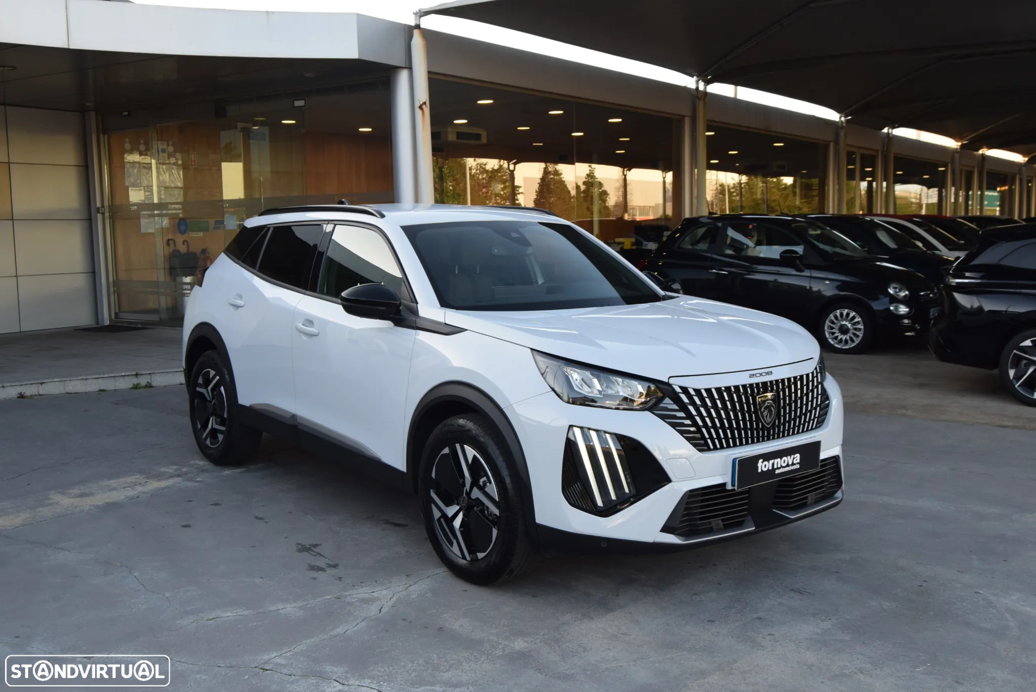 Peugeot 2008 1.2 PureTech Allure Pack EAT8 - 3
