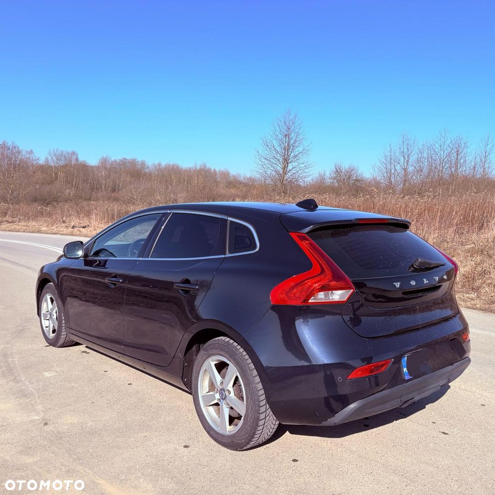 Volvo V40 D2 - 5