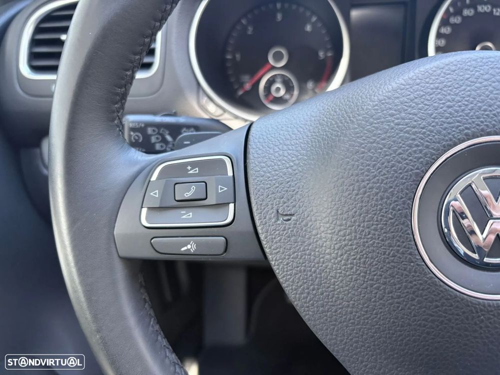 VW Golf 2.0 TDi Highline DSG - 36