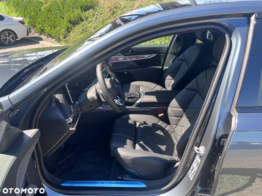 BMW Seria 7 740d xDrive mHEV sport - 12