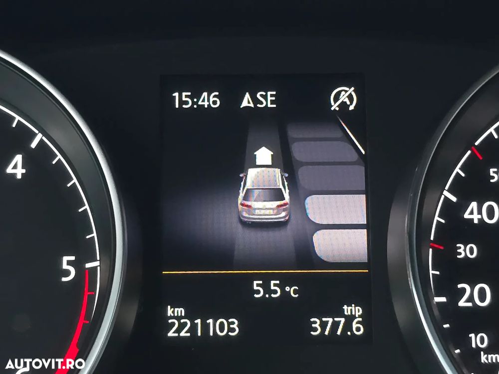 Volkswagen Golf 2.0 TDI BlueMotion Technology DSG Cup - 38