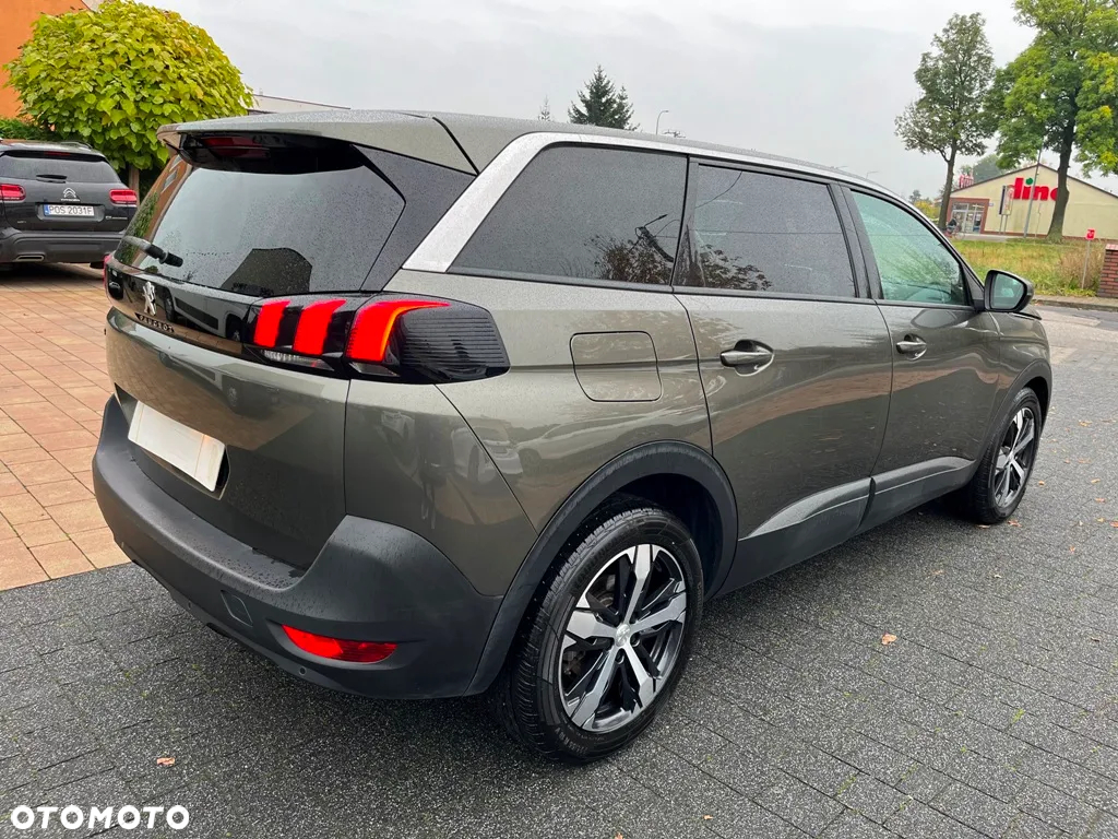 Peugeot 5008 - 4