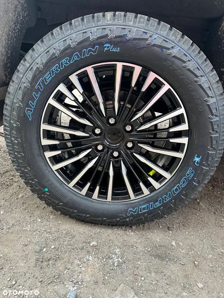 Felgi 20 Nissan Titan Nowe 20 x 8J et 35 - 15