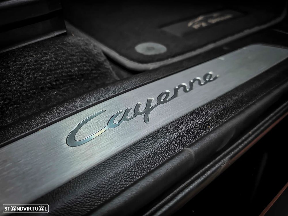 Porsche Cayenne Coupé E-Hybrid - 42