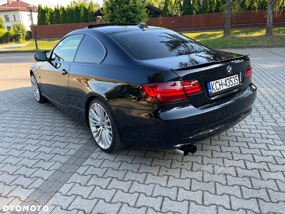 BMW Seria 3 320i - 27