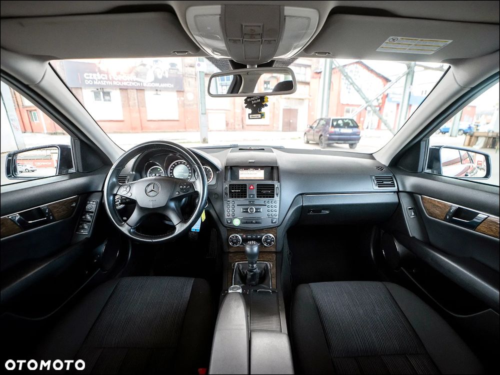Mercedes-Benz Klasa C 180 Kompressor BlueEFFICIENCY Elegance - 16