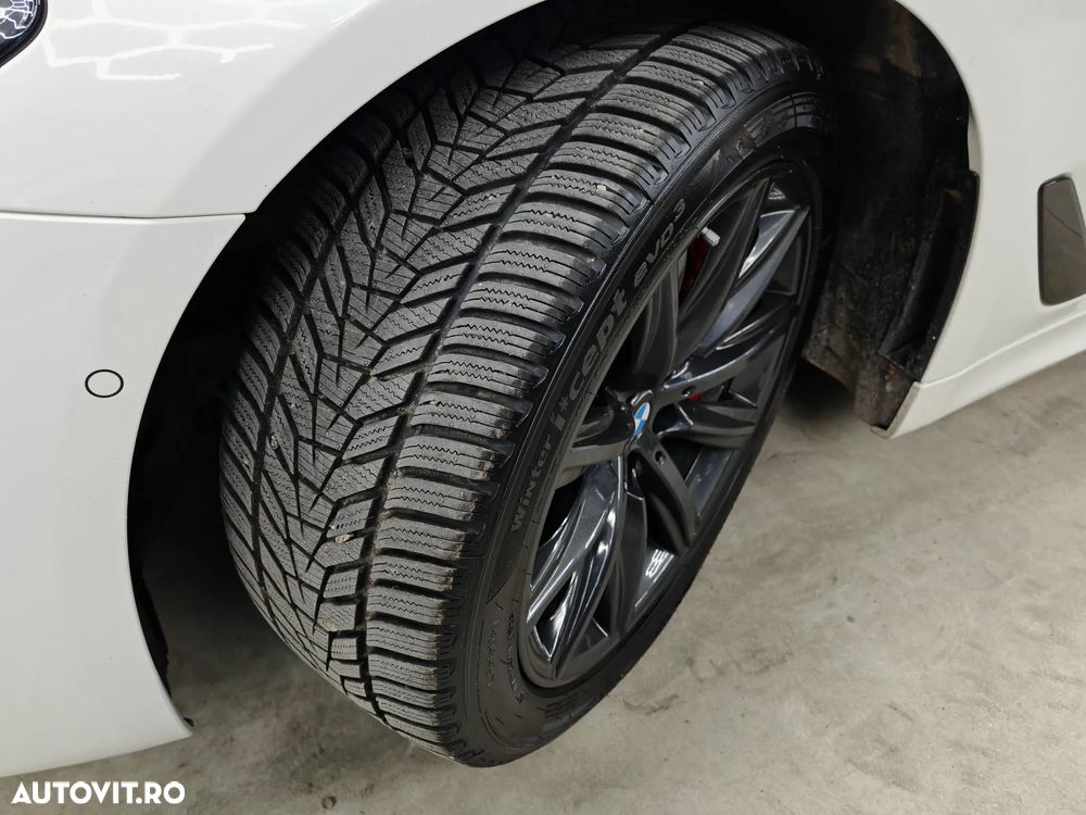 BMW Seria 5 530i AT MHEV - 39