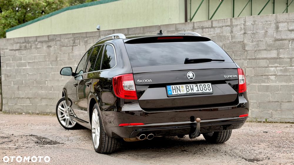 Skoda Superb 2.0 TDI DSG Exclusive - 14