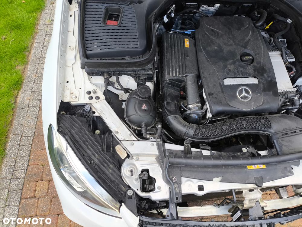 Mercedes-Benz GLC 300 4Matic 9G-TRONIC AMG Line - 31