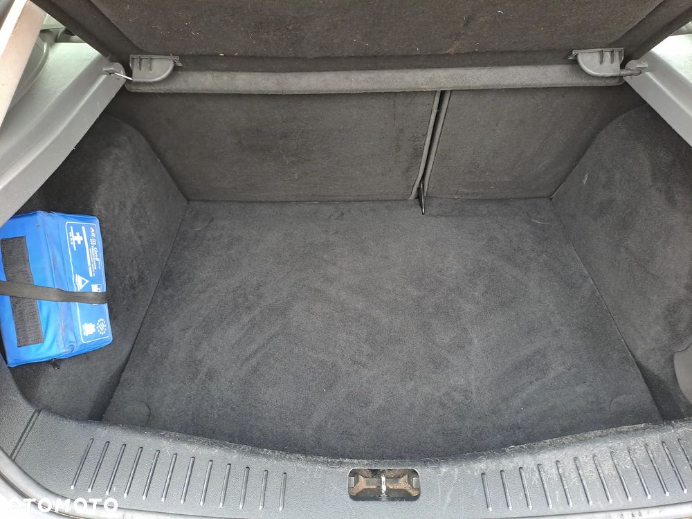 Ford Focus 1.4 16V Style+ - 11