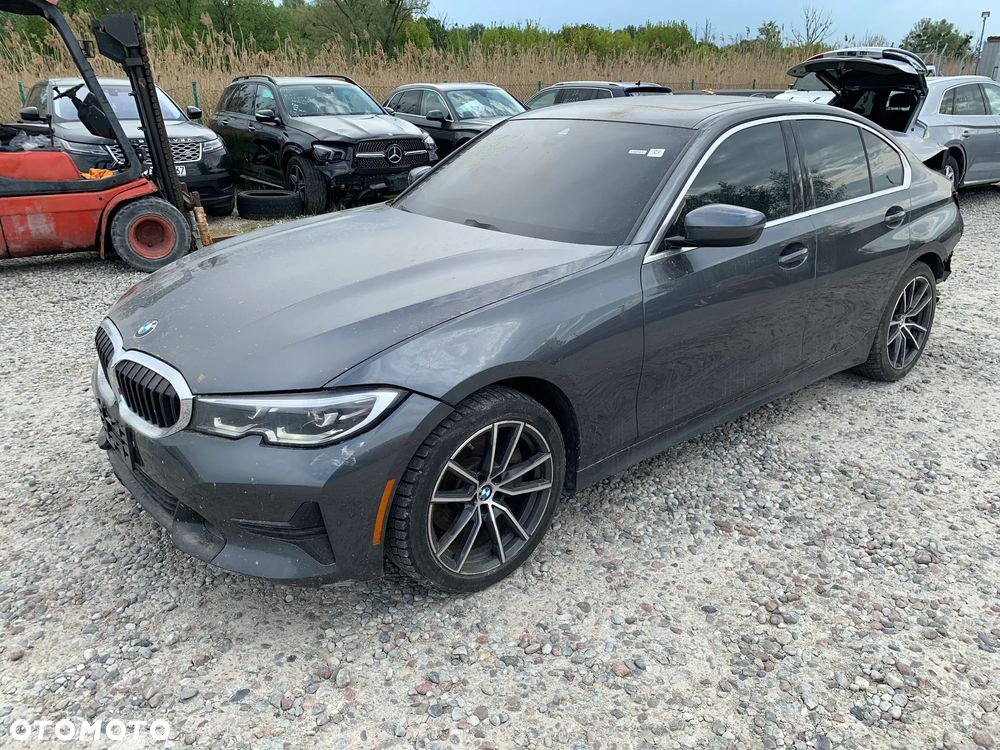 BMW Seria 3 330i xDrive - 1