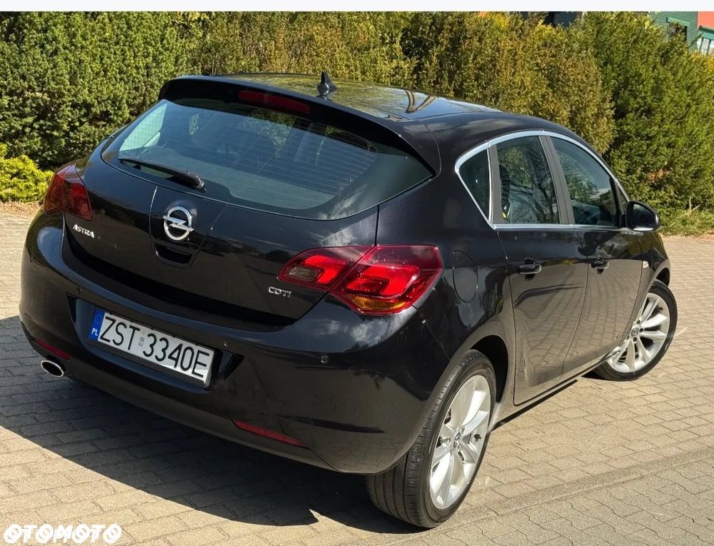 Opel Astra 2.0 CDTI Cosmo - 6