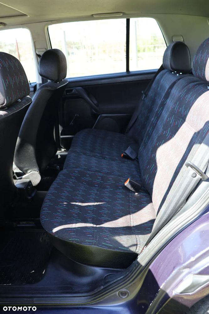 Volkswagen Golf - 9