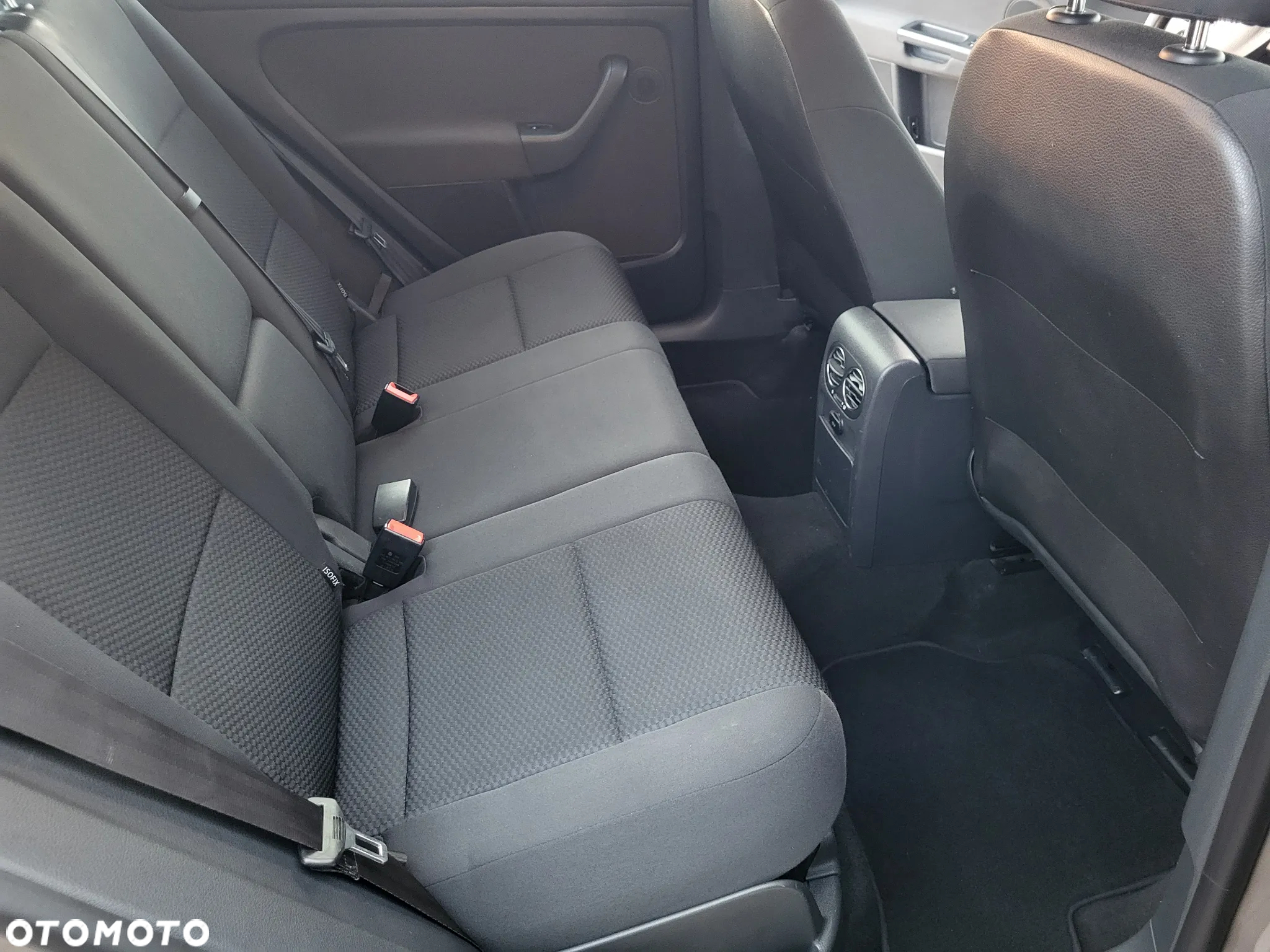 Volkswagen Golf Plus - 10