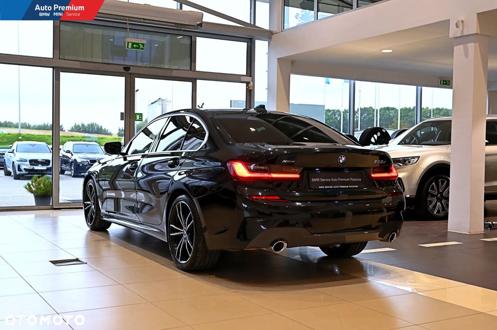 BMW Seria 3 320d xDrive M Sport sport - 19