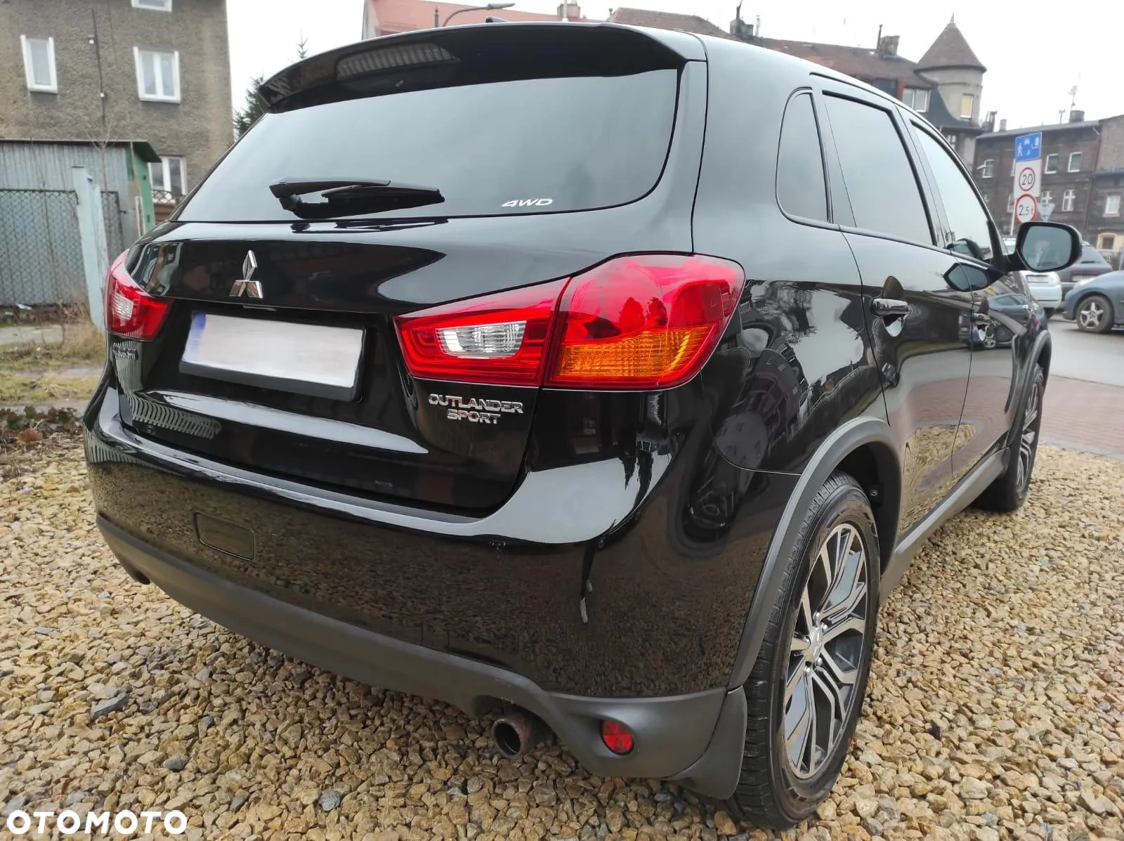 Mitsubishi ASX - 8