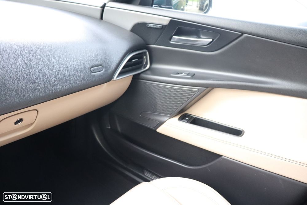 Jaguar XE 2.0 D Prestige Aut. - 17