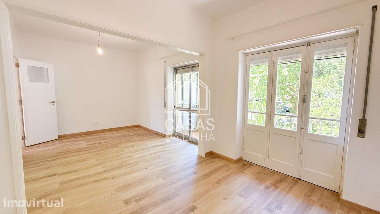 Excelente T2 totalmente renovado em Queluz - Grande imagem: 5/25