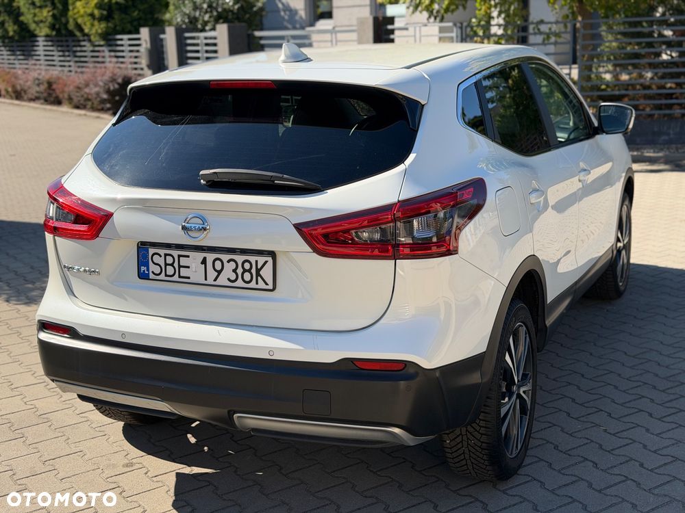 Nissan Qashqai 1.2 DIG-T N-Connecta EU6 - 10