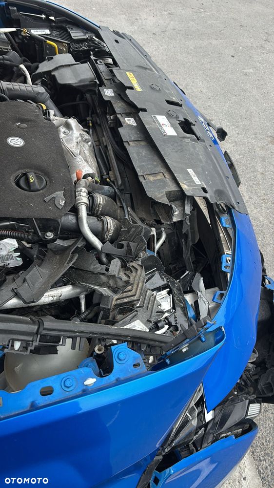 Peugeot 308 BlueHDi 130 EAT8 Business - 6