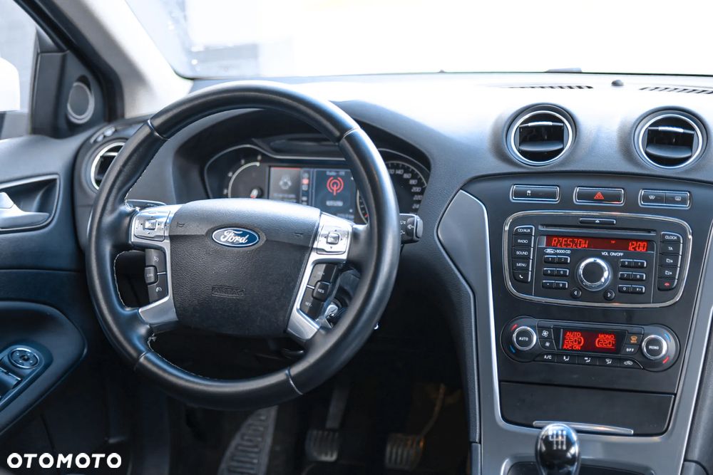 Ford Mondeo 2.0 TDCi Titanium - 11