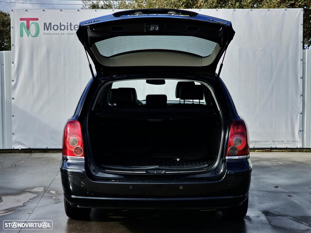 Toyota Avensis SW 2.2 D-4D Sol+P.Multimédia - 5