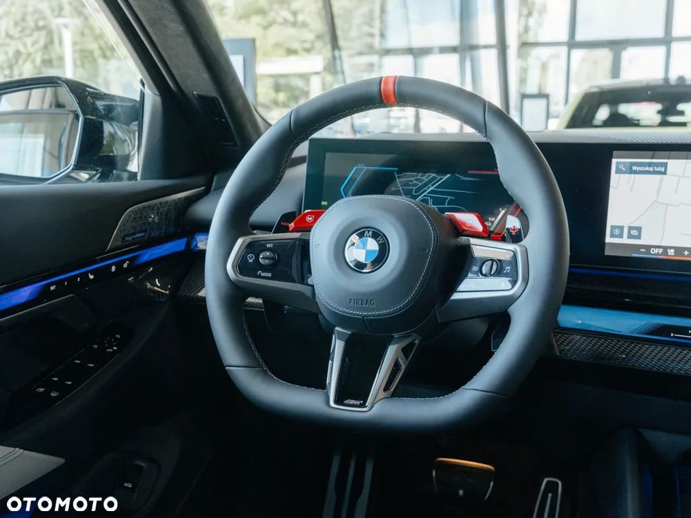 BMW M5 xDrive - 10