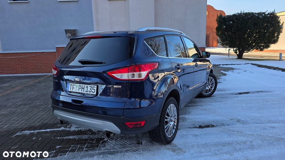 Ford Kuga 1.6 EcoBoost 2x4 Titanium - 4