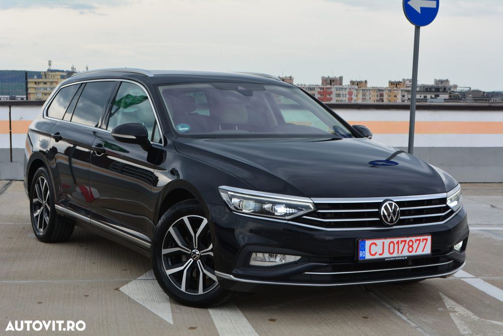 Volkswagen Passat - 1