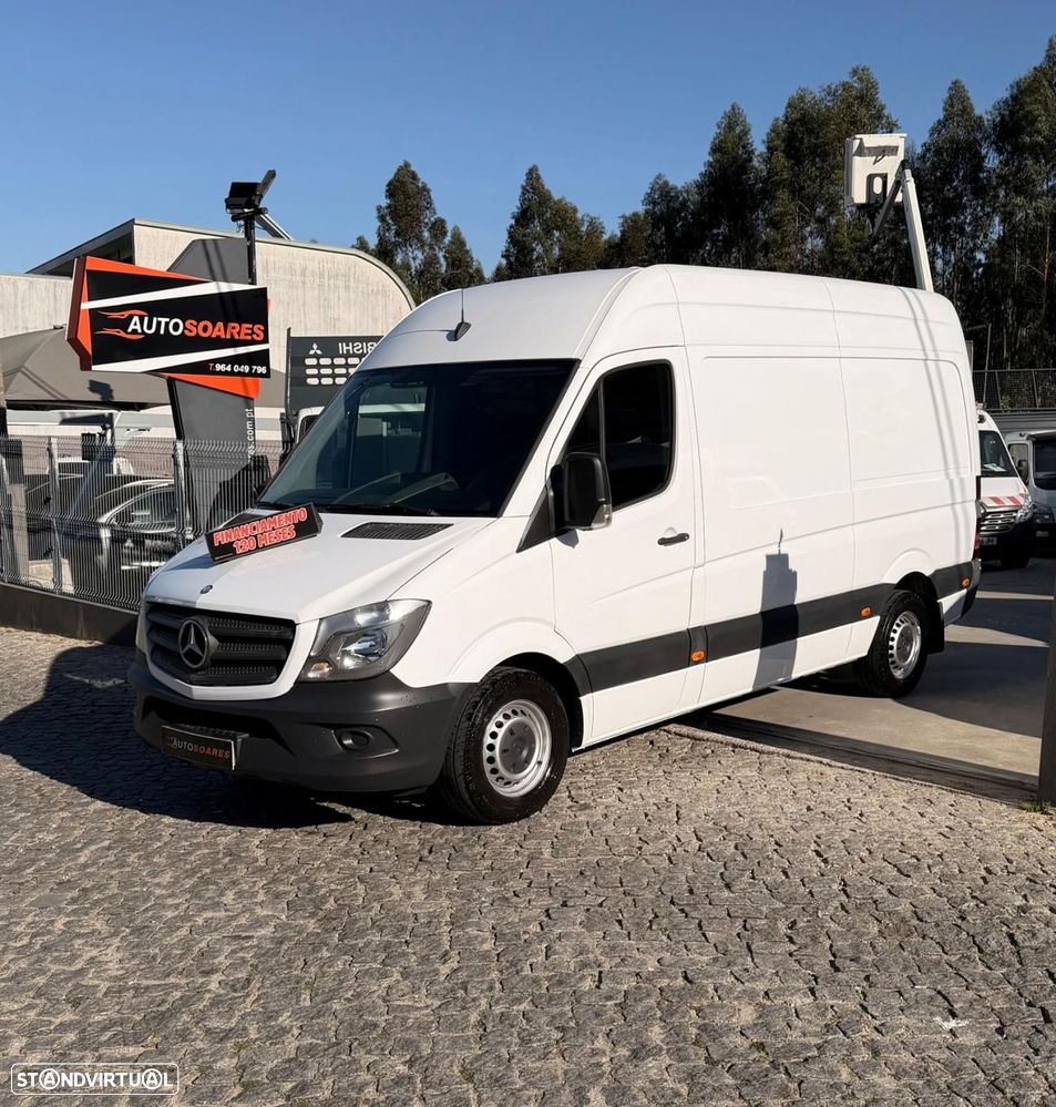Mercedes-Benz Sprinter 313 c/ Plataforma - 2